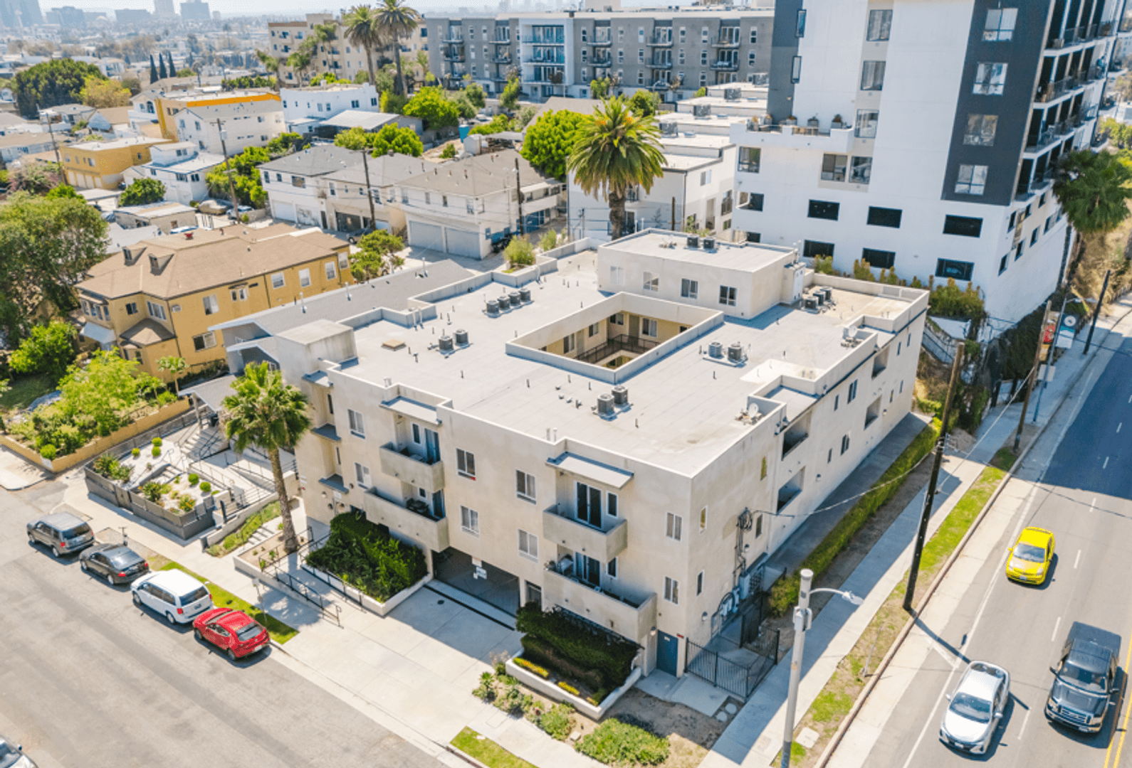 Los Angeles Apartment: 251 Robinson Street
