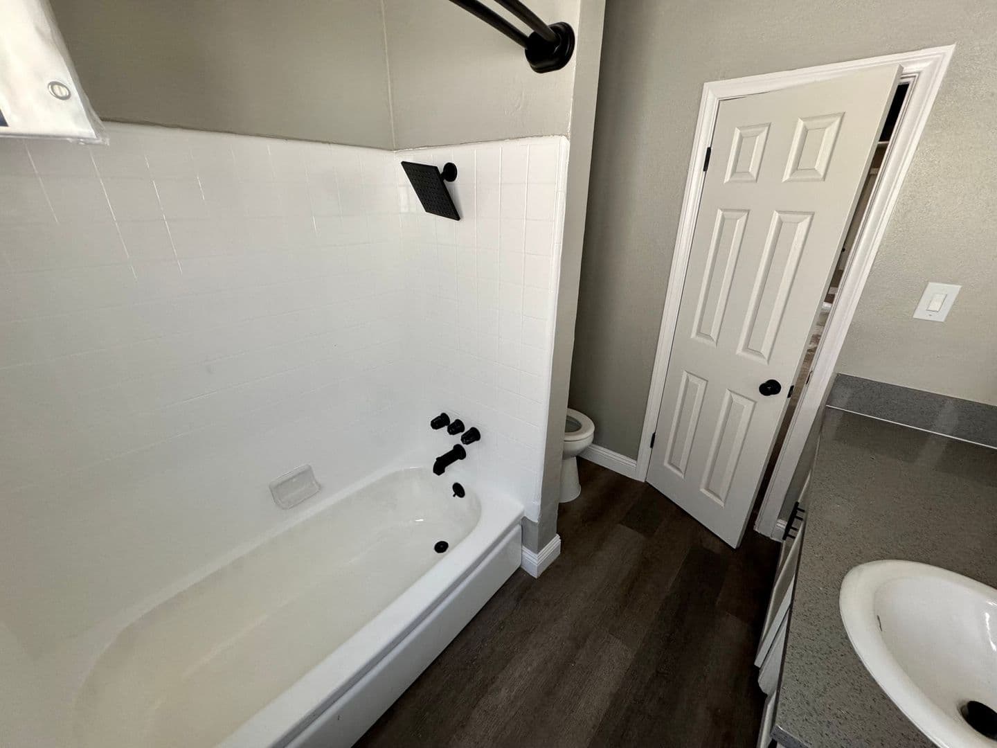 Los Angeles Apartment: 4046-4052 Coco Ave