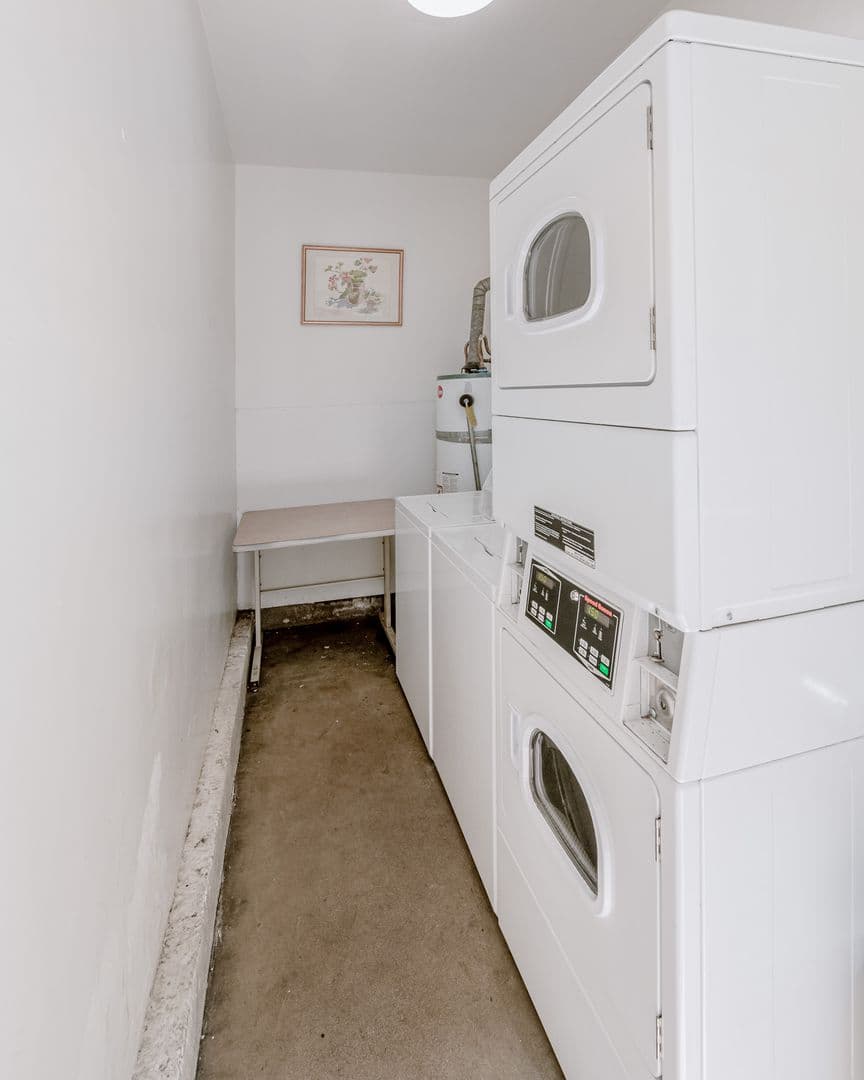 Los Angeles Apartment: 6153, 6159 & 6165 Coldwater Canyon Ave