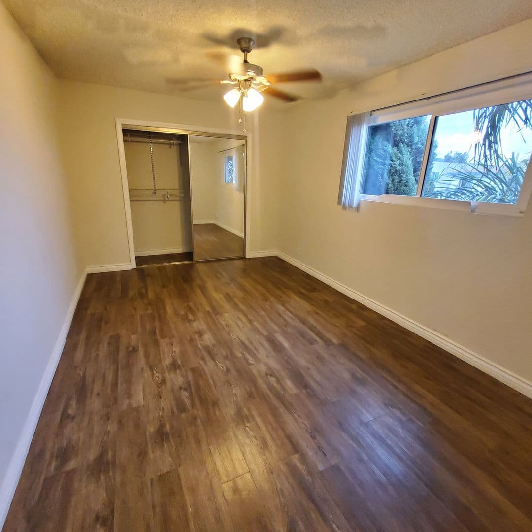 Los Angeles Apartment: 4845 Saturn Street
