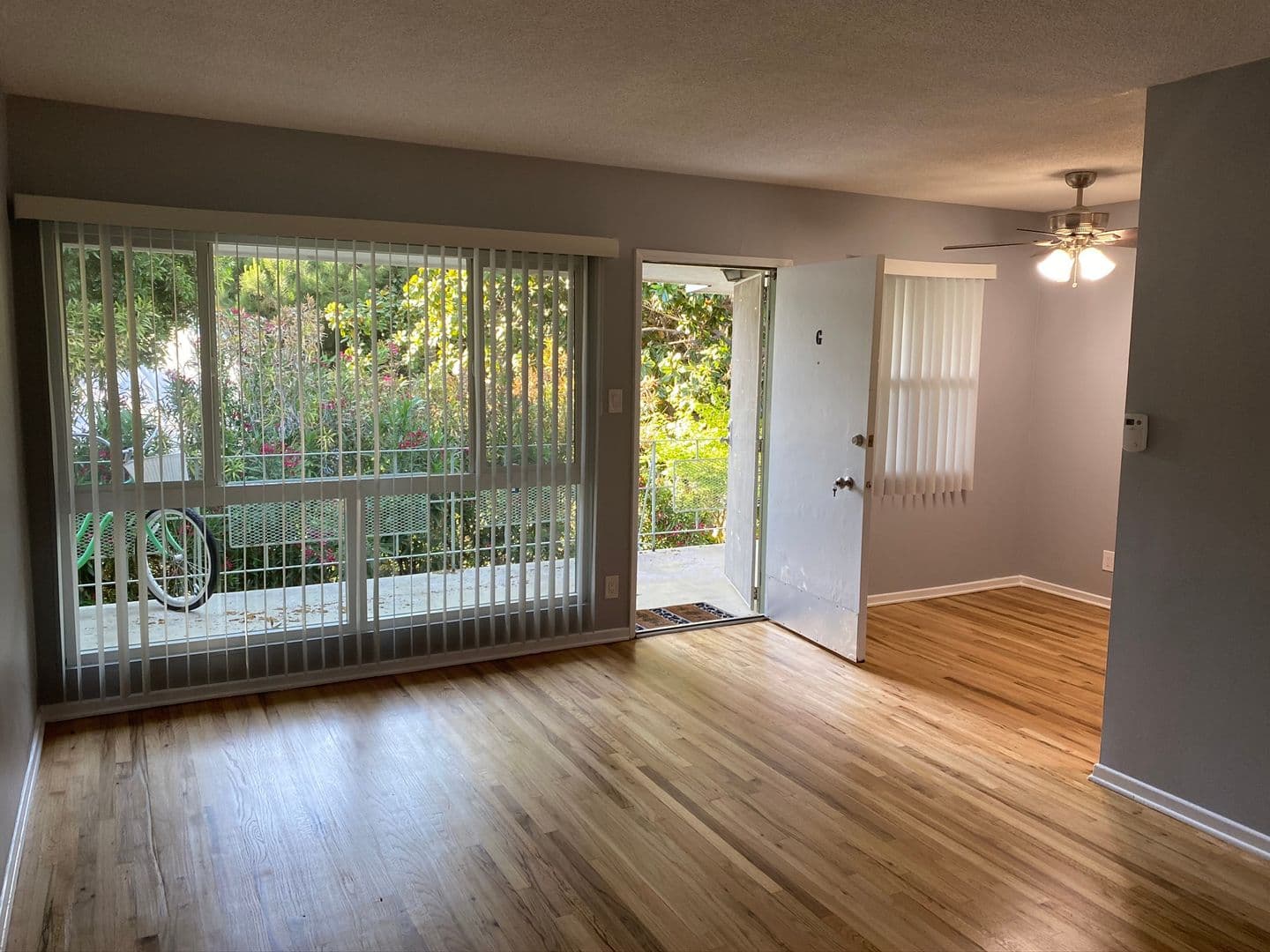 Santa Monica Apartment: 1227 11th Street