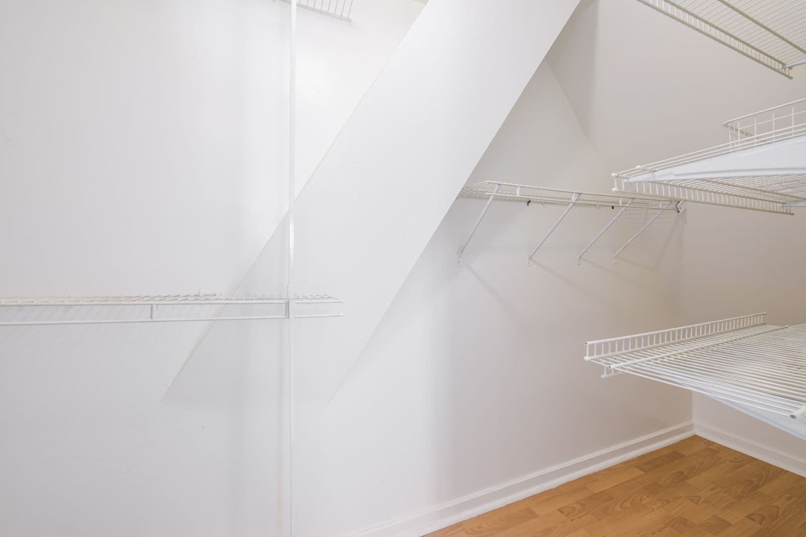 Los Angeles Apartment: 1317 N Bronson Ave