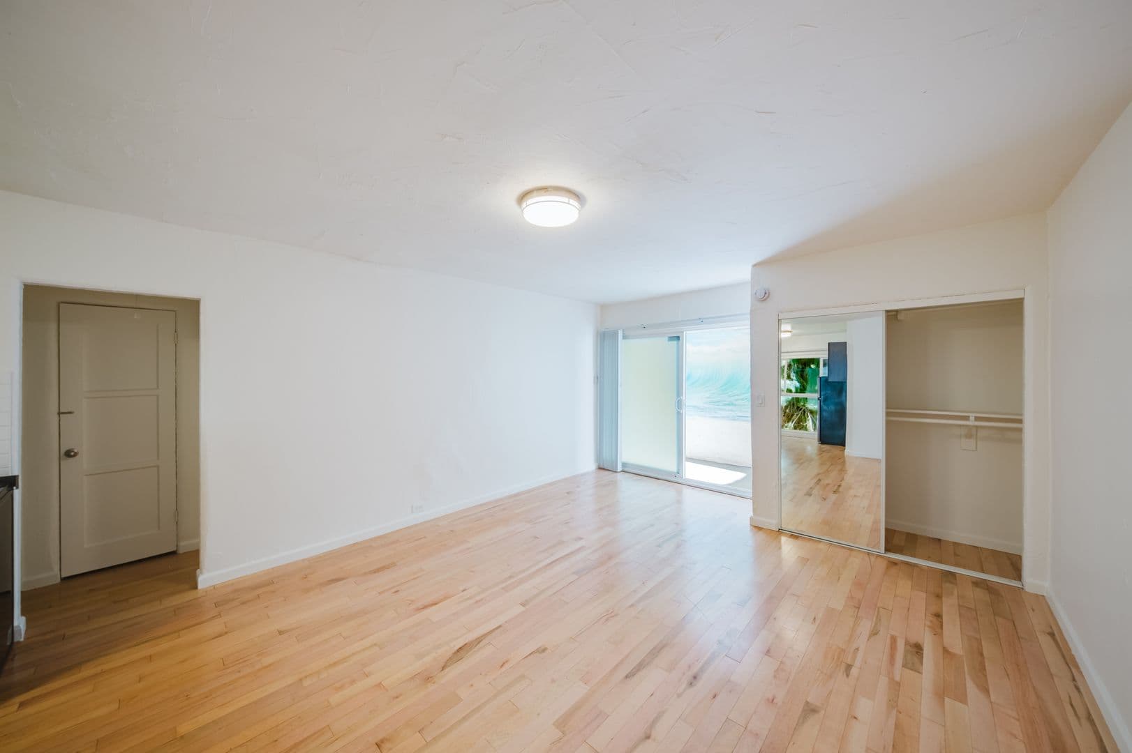 Beverly Hills Apartment: 485 S Roxbury Dr