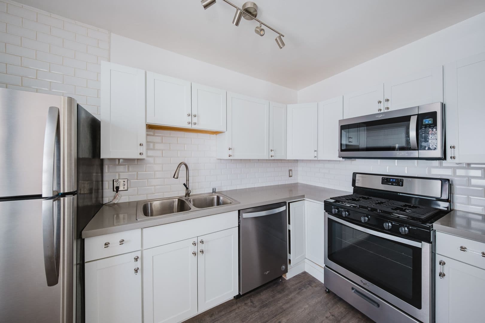 West Hollywood Apartment: 7764, 7766 & 7766 1/2 Santa Monica Blvd