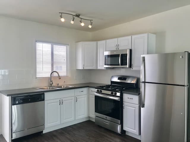 Los Angeles Apartment: 4840-4842 W Slauson Ave