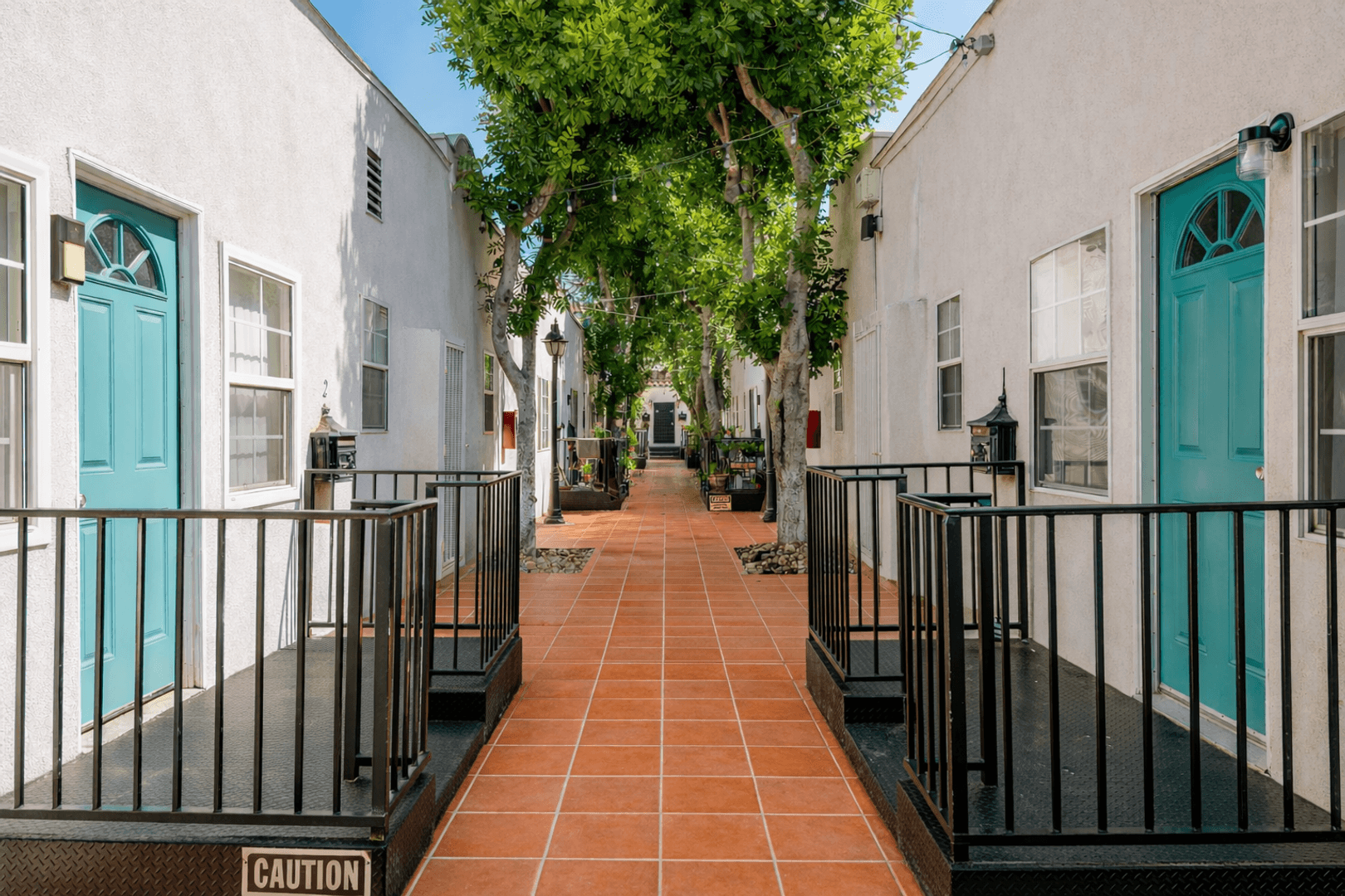 Los Angeles Apartment: 1234 N Berendo St