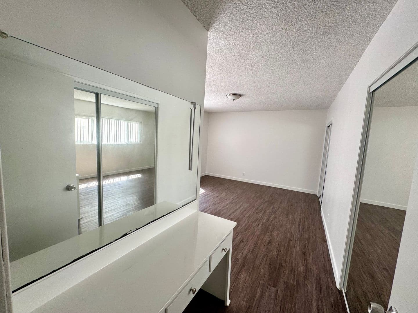 Los Angeles Apartment: 3772 Lockland Drive