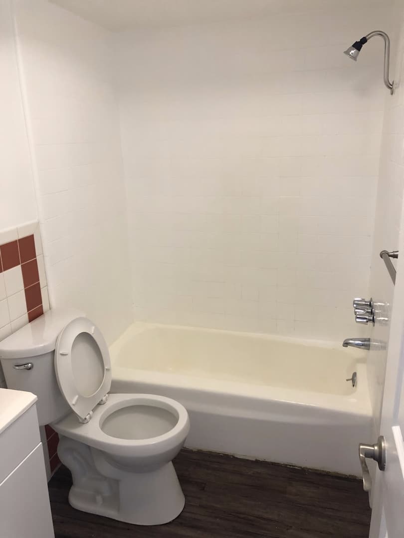 Los Angeles Apartment: 101 N Normandie Ave