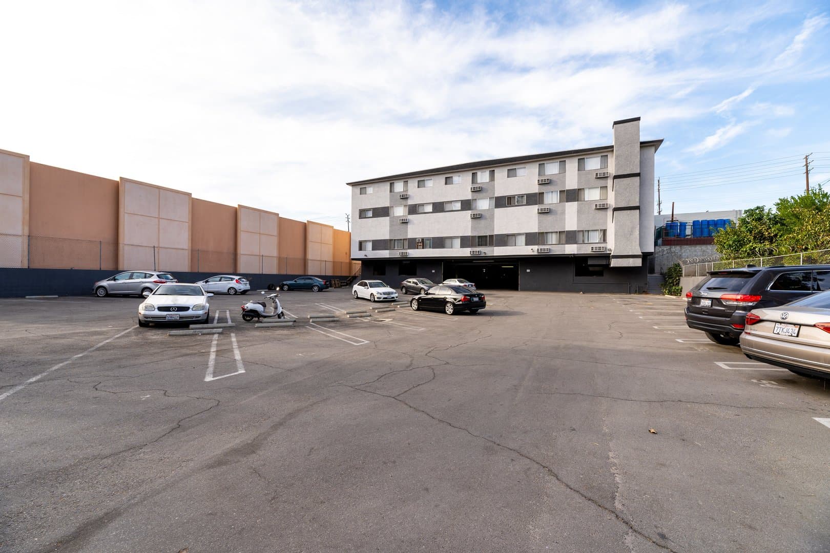 Los Angeles Apartment: 4124 Eagle Rock Blvd