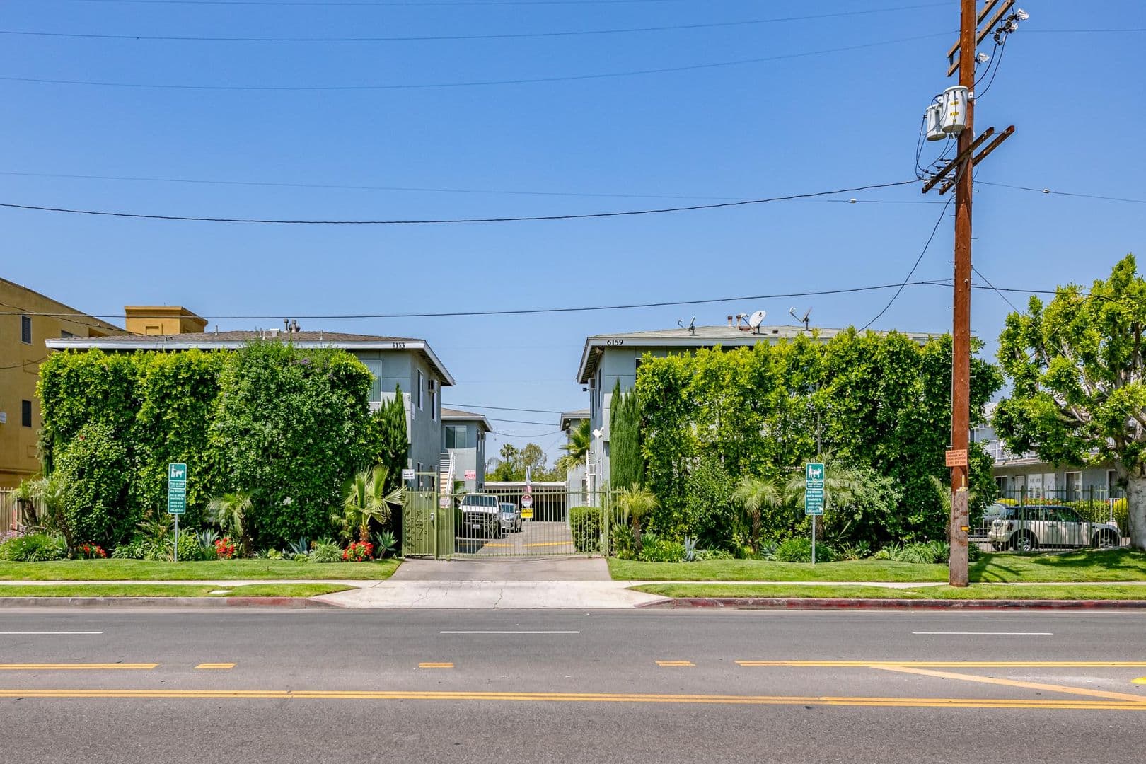Los Angeles Apartment: 6153, 6159 & 6165 Coldwater Canyon Ave