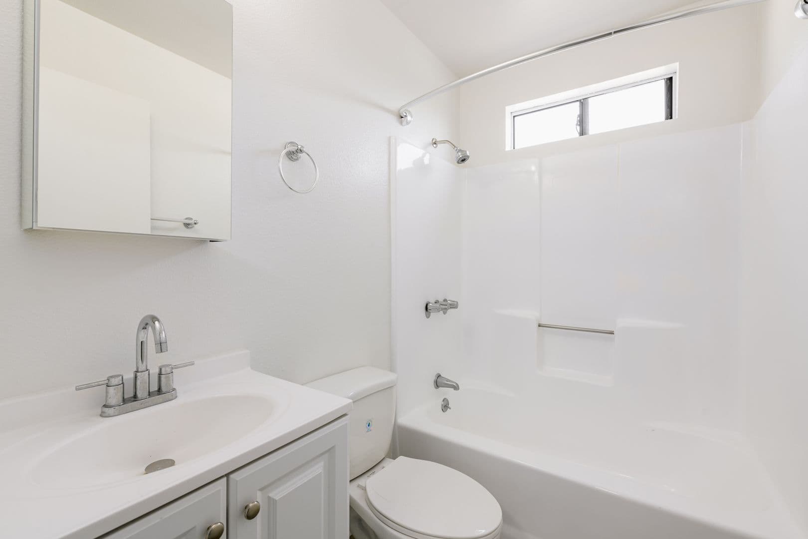 Los Angeles Apartment: 5533 Barton Ave