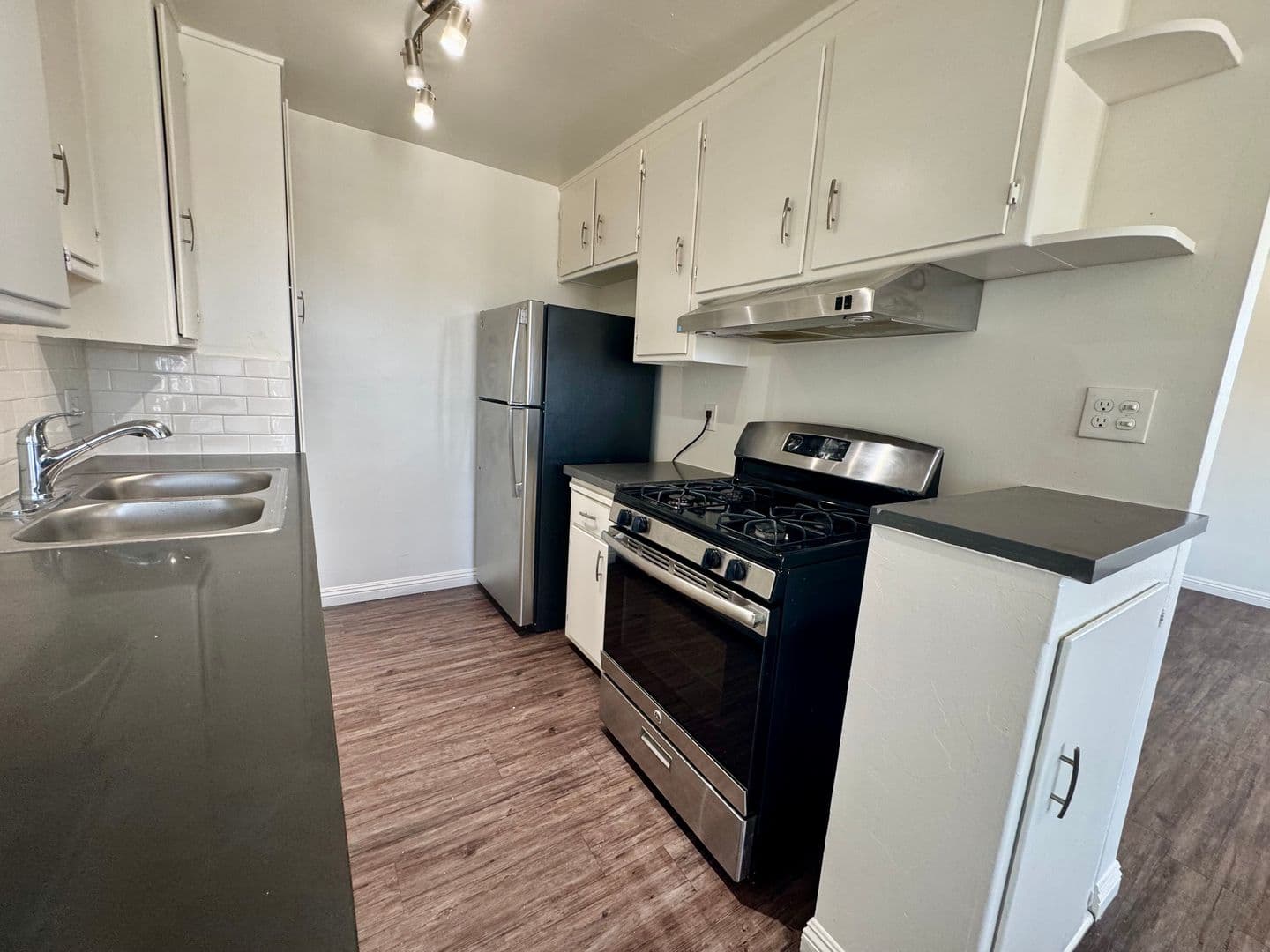 Los Angeles Apartment: 5640 & 5642 S La Brea Ave, 4641 West Slauson Ave