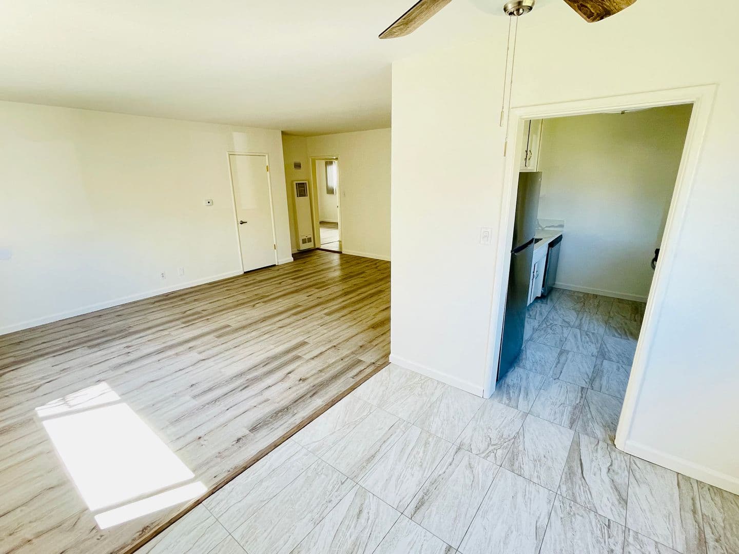 Los Angeles Apartment: 3721 Mentone Ave