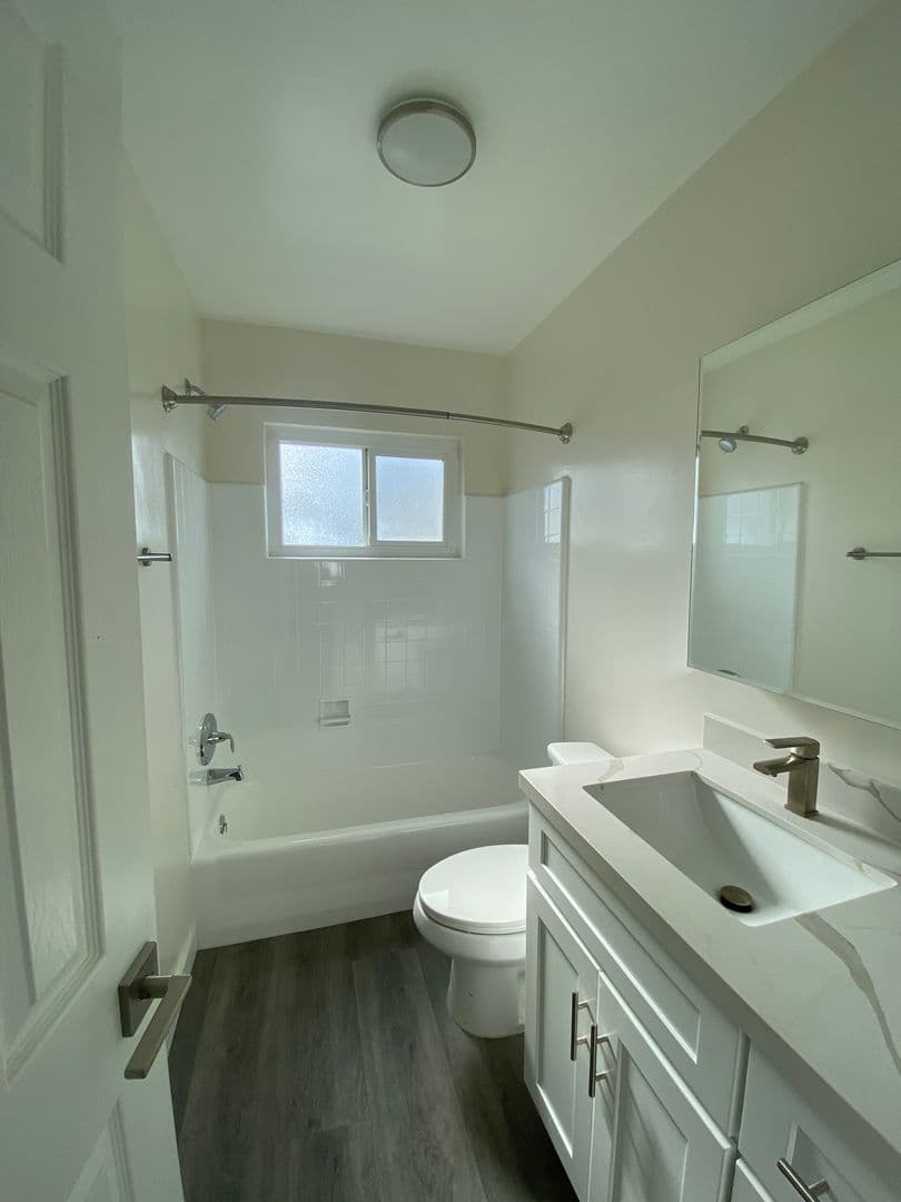 Los Angeles Apartment: 4025 Coco Ave