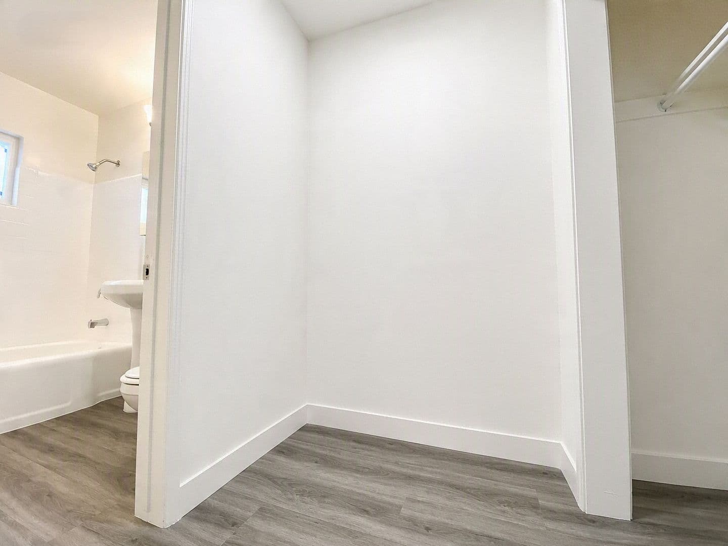 Los Angeles Apartment: 1210 N Berendo Street