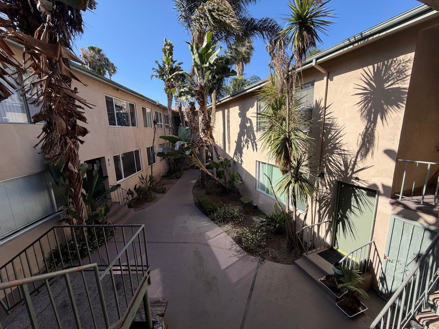 Los Angeles Apartment: 4046-4052 Coco Ave