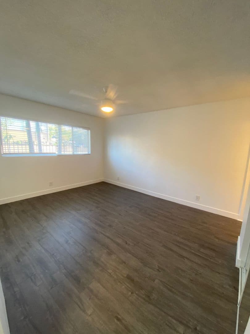 Los Angeles Apartment: 3956 Stevely Ave