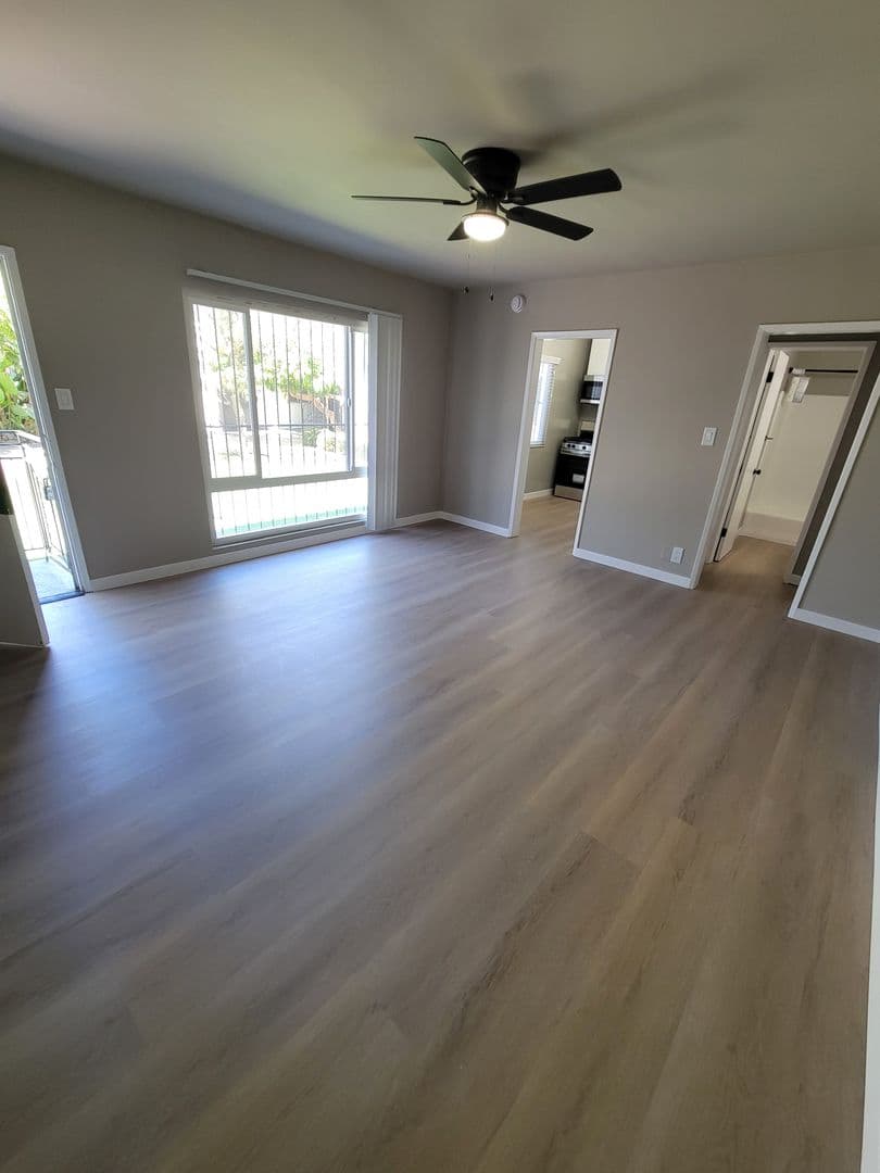 Los Angeles Apartment: 4066 Coco Ave
