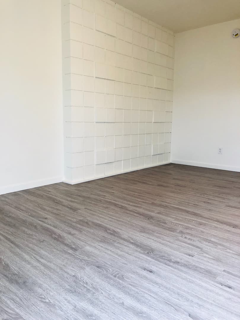 Lawndale Apartment: 4558 W 173rd Street
