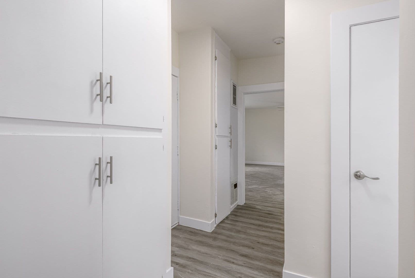 North Hollywood Apartment: 13205 Barbara Ann Street