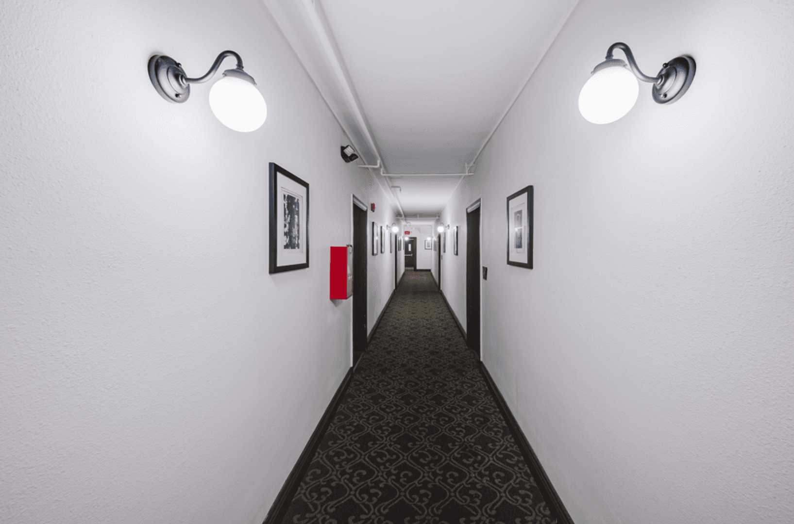 Los Angeles Apartment: 412 S Lake Street