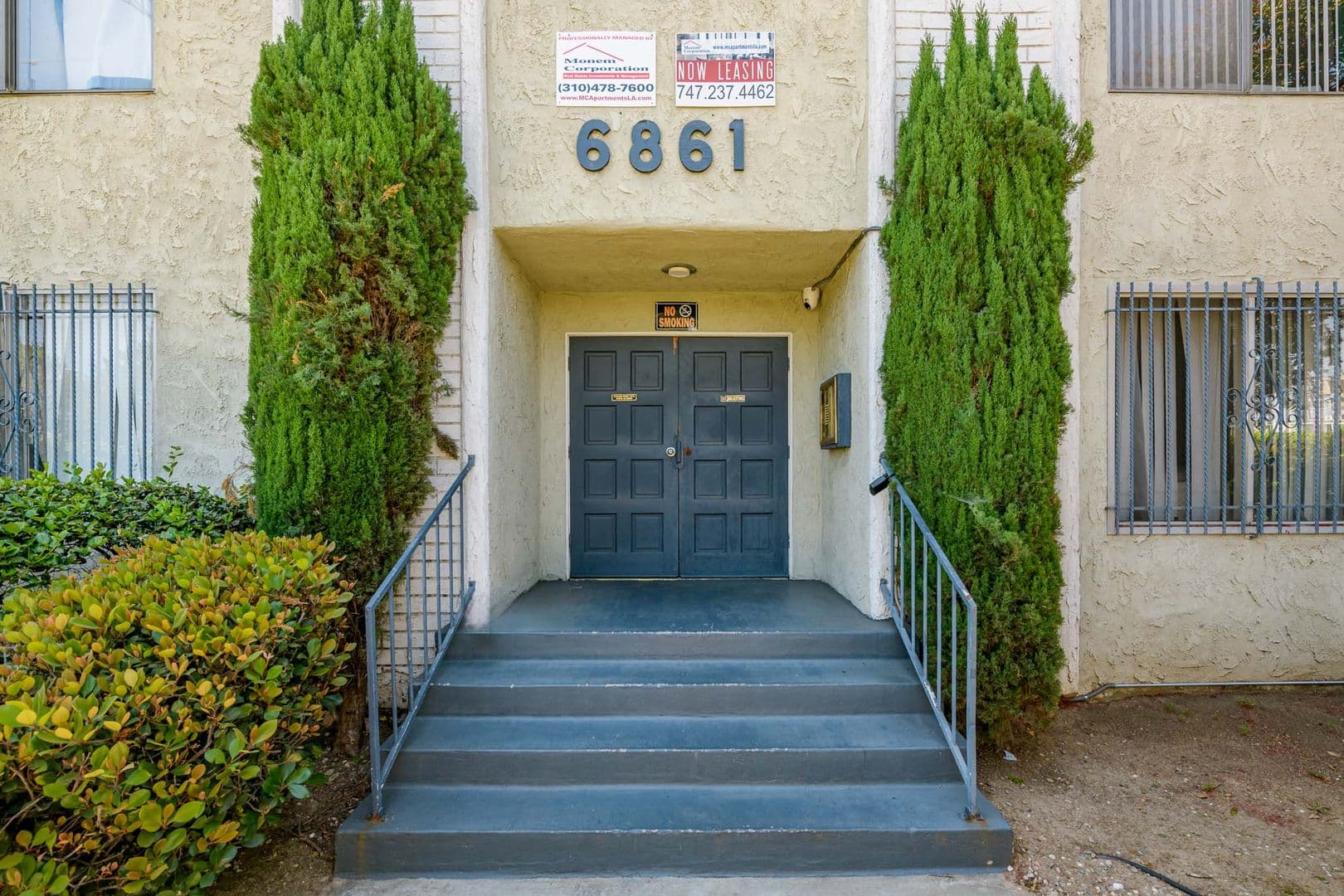 Van Nuys Apartment: 6861 Sepulveda Blvd