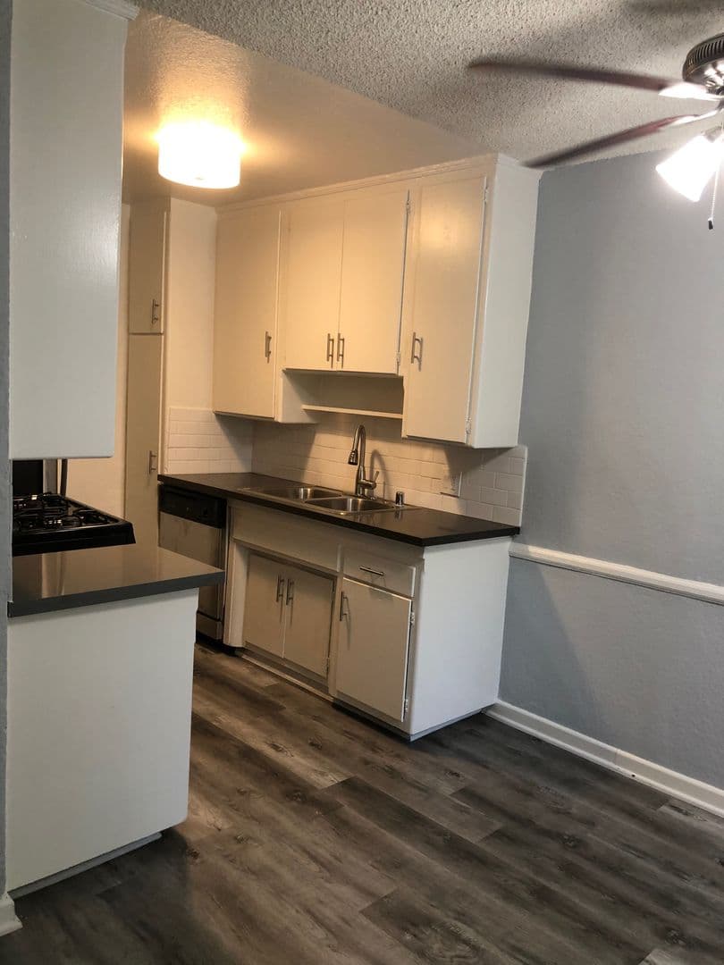 Los Angeles Apartment: 4847 W. Slauson Ave