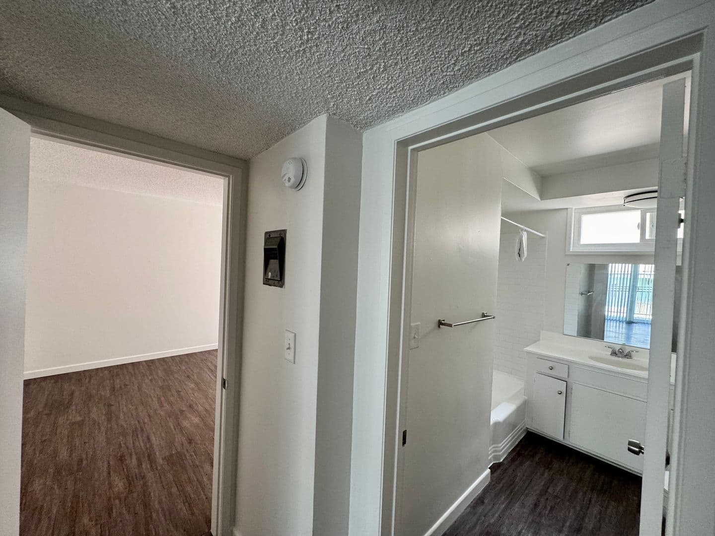 Los Angeles Apartment: 3772 Lockland Drive