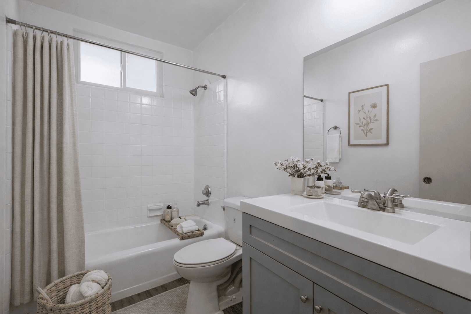 North Hollywood Apartment: 13205 Barbara Ann Street
