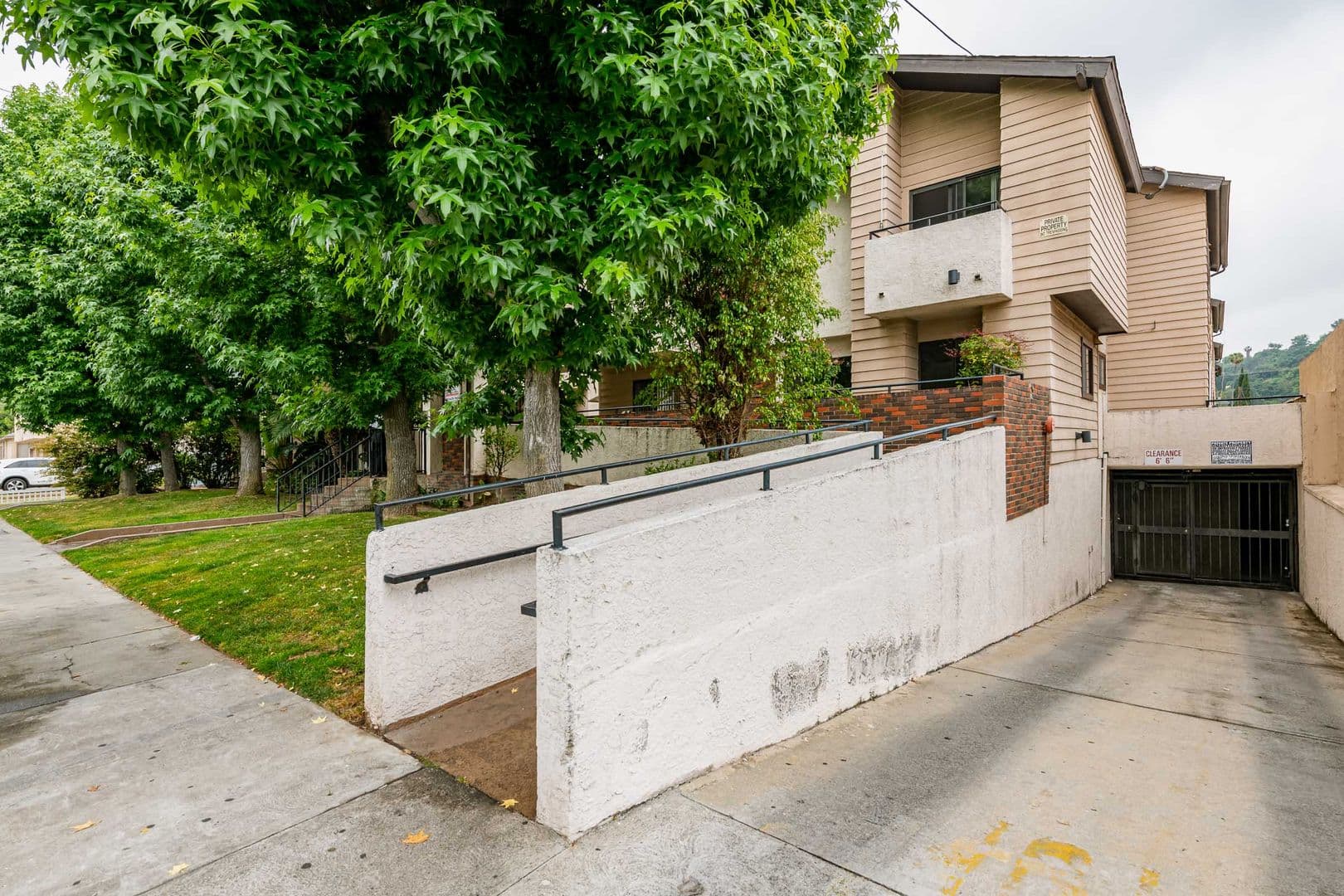 Glendale Apartment: 1010 - 1012 E Acacia Ave
