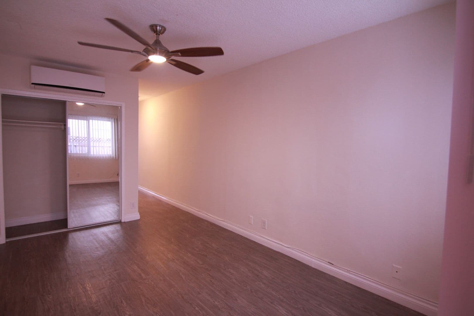West Hollywood Apartment: 1136 N Ogden Dr
