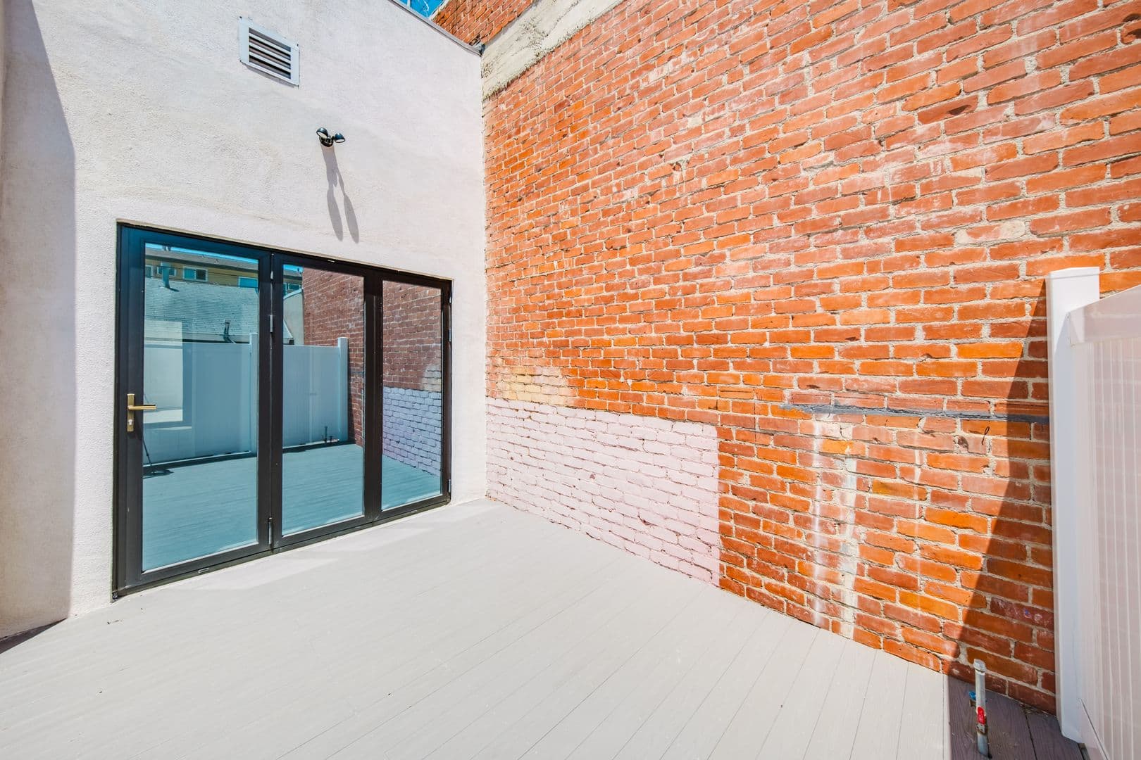 West Hollywood Apartment: 7764, 7766 & 7766 1/2 Santa Monica Blvd
