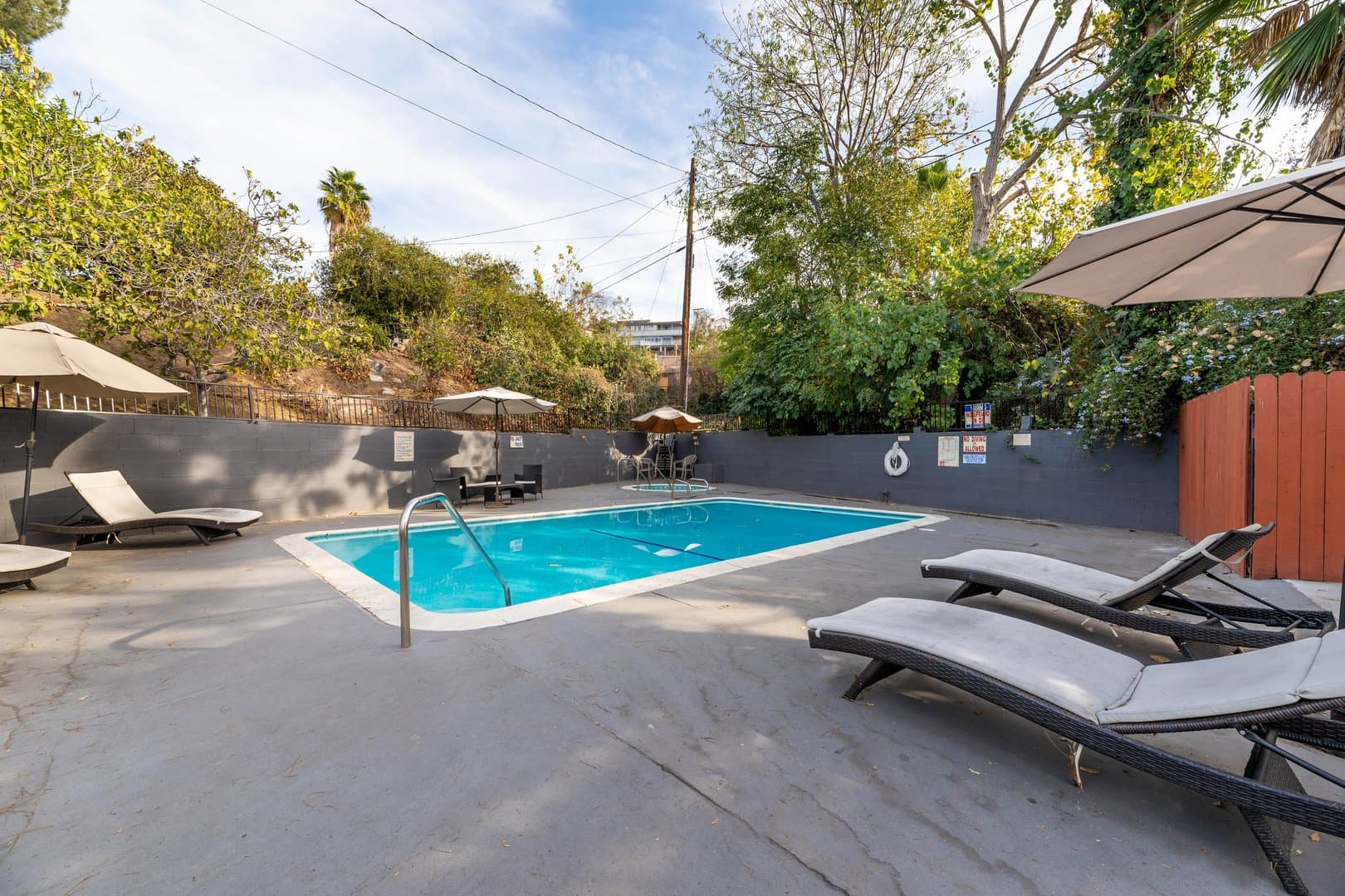Los Angeles Apartment: 4124 Eagle Rock Blvd