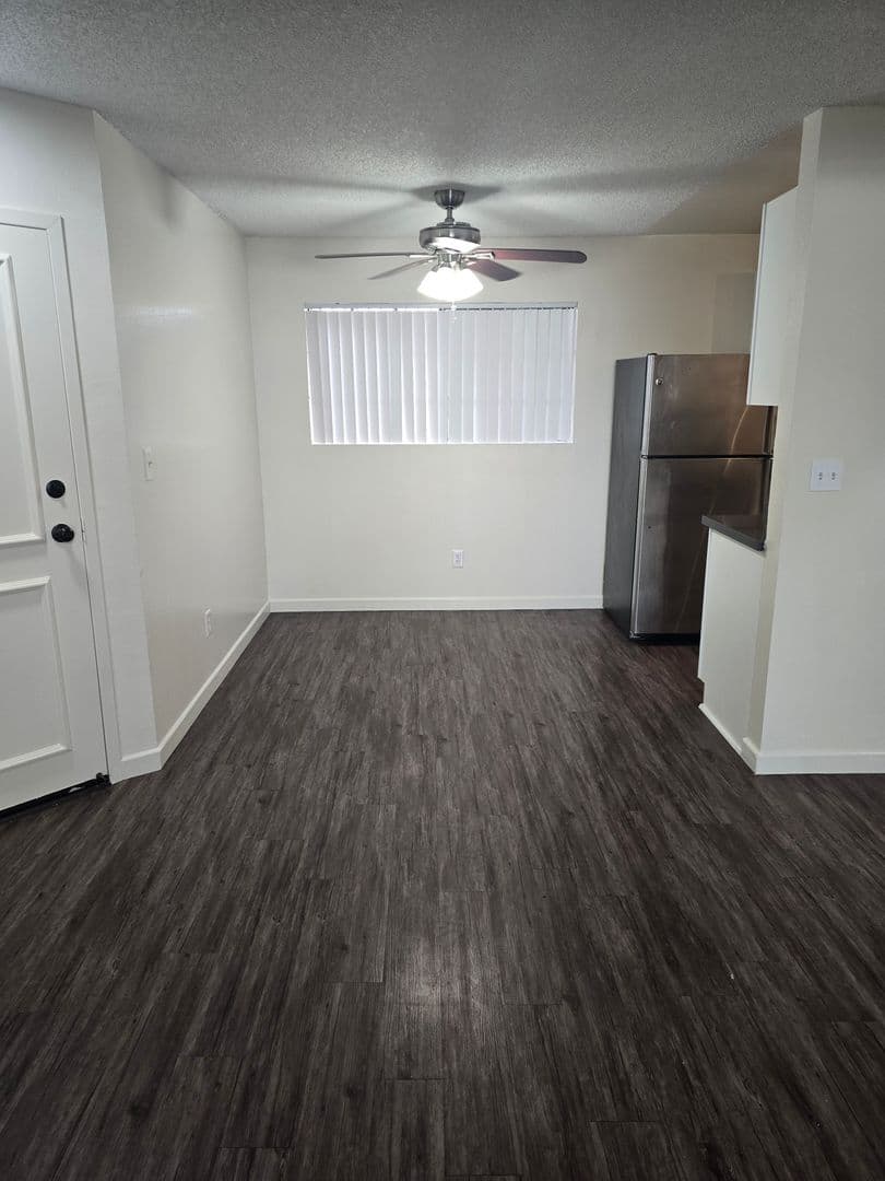 Los Angeles Apartment: 9801 Tabor Street
