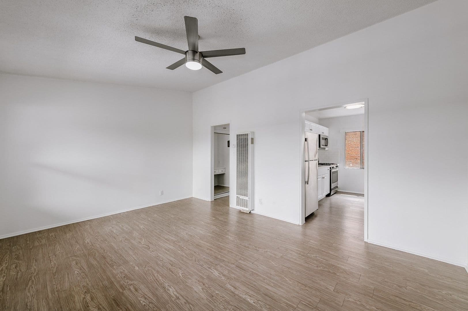 Los Angeles Apartment: 1033 S Westlake Ave