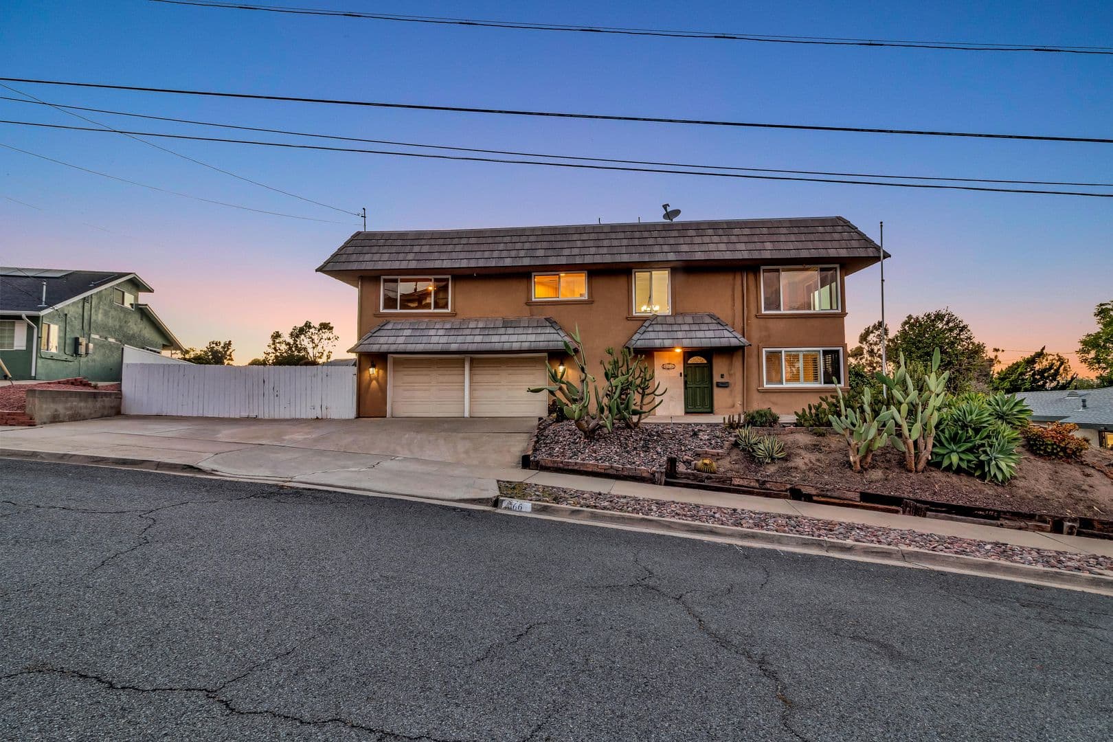 El Cajon House: 166 Cottonpatch Way