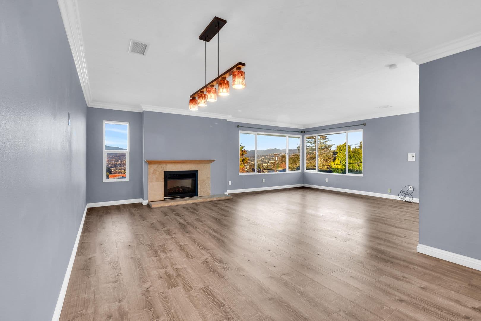 El Cajon House: 166 Cottonpatch Way