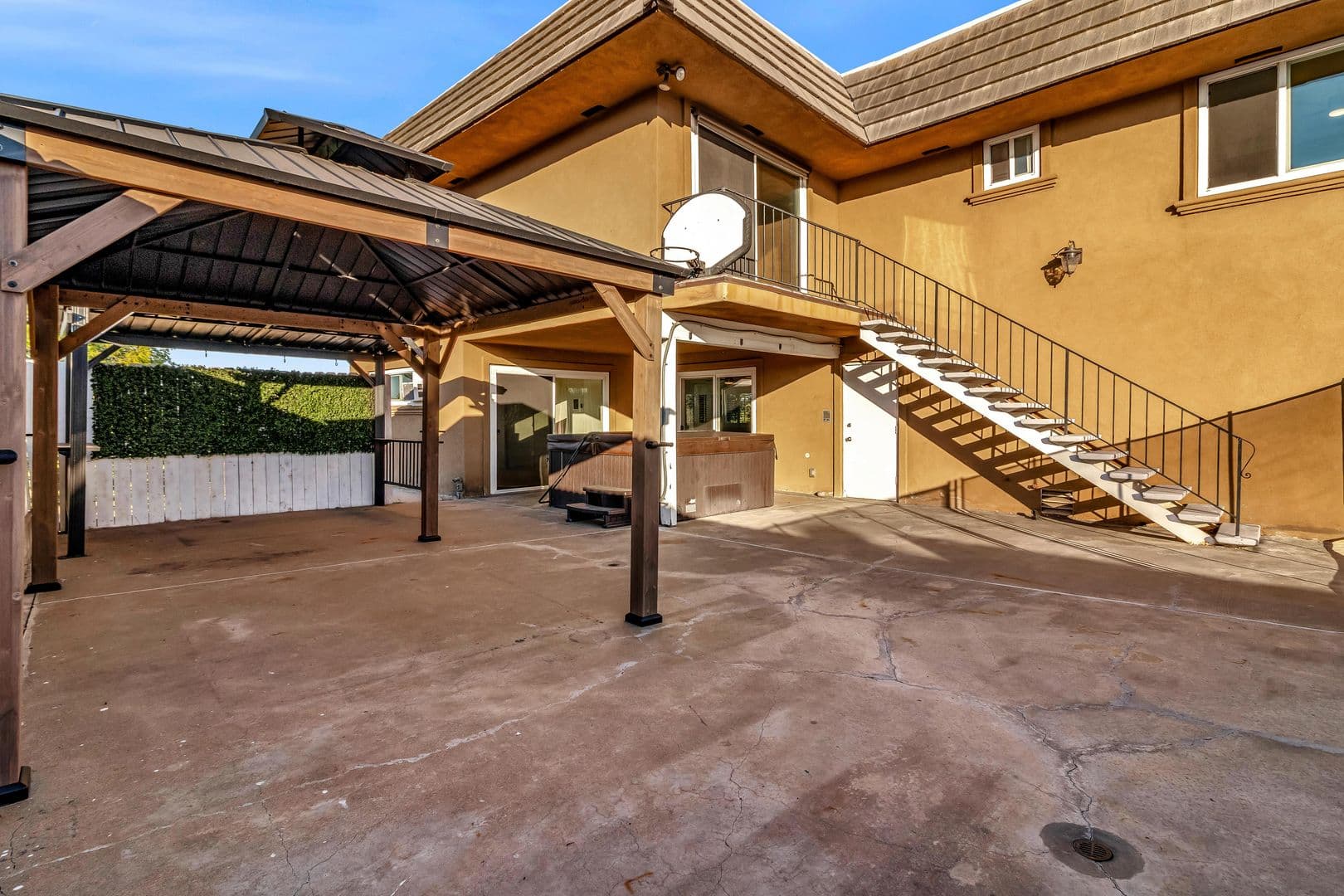 El Cajon House: 166 Cottonpatch Way