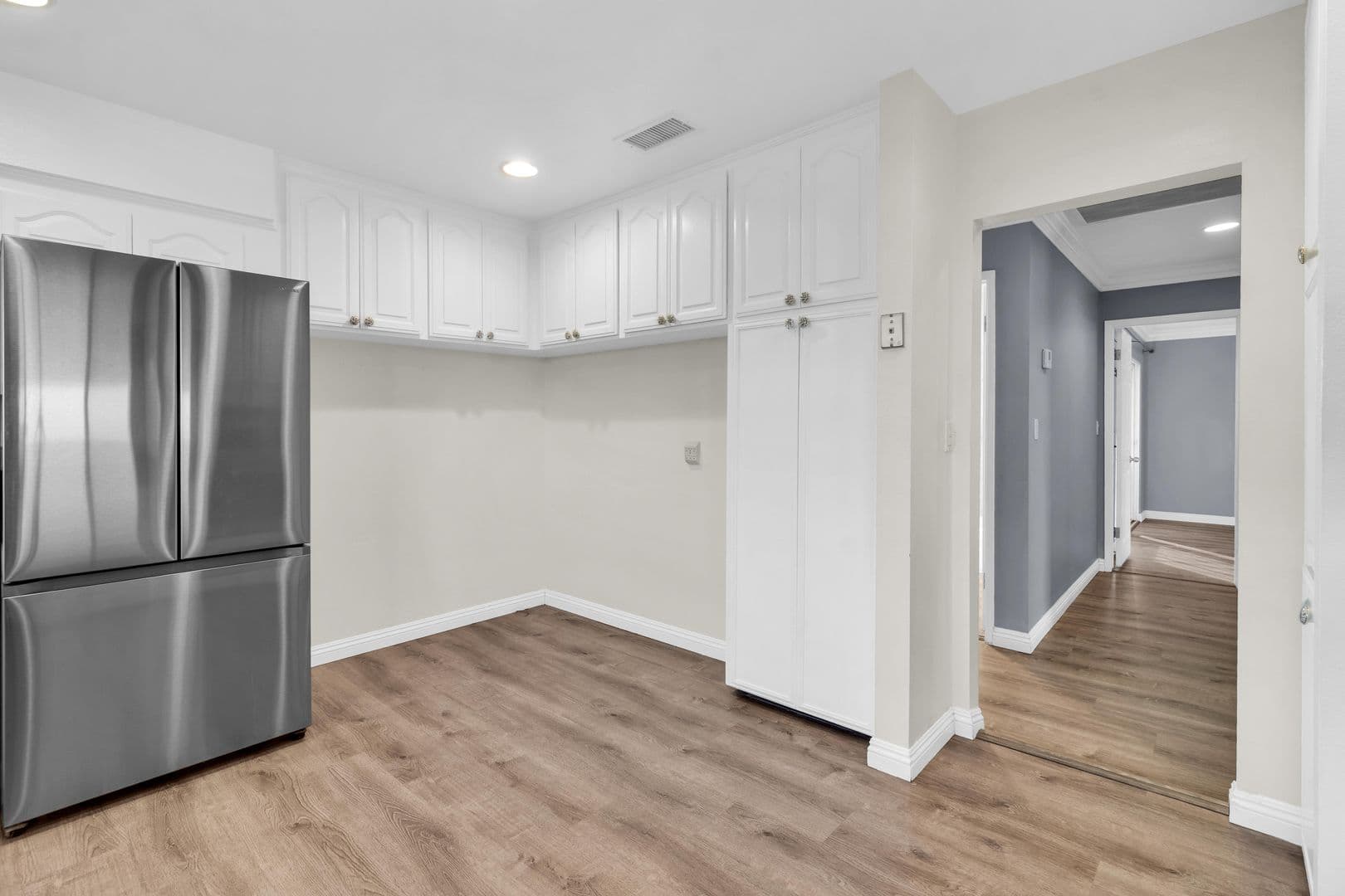 El Cajon House: 166 Cottonpatch Way