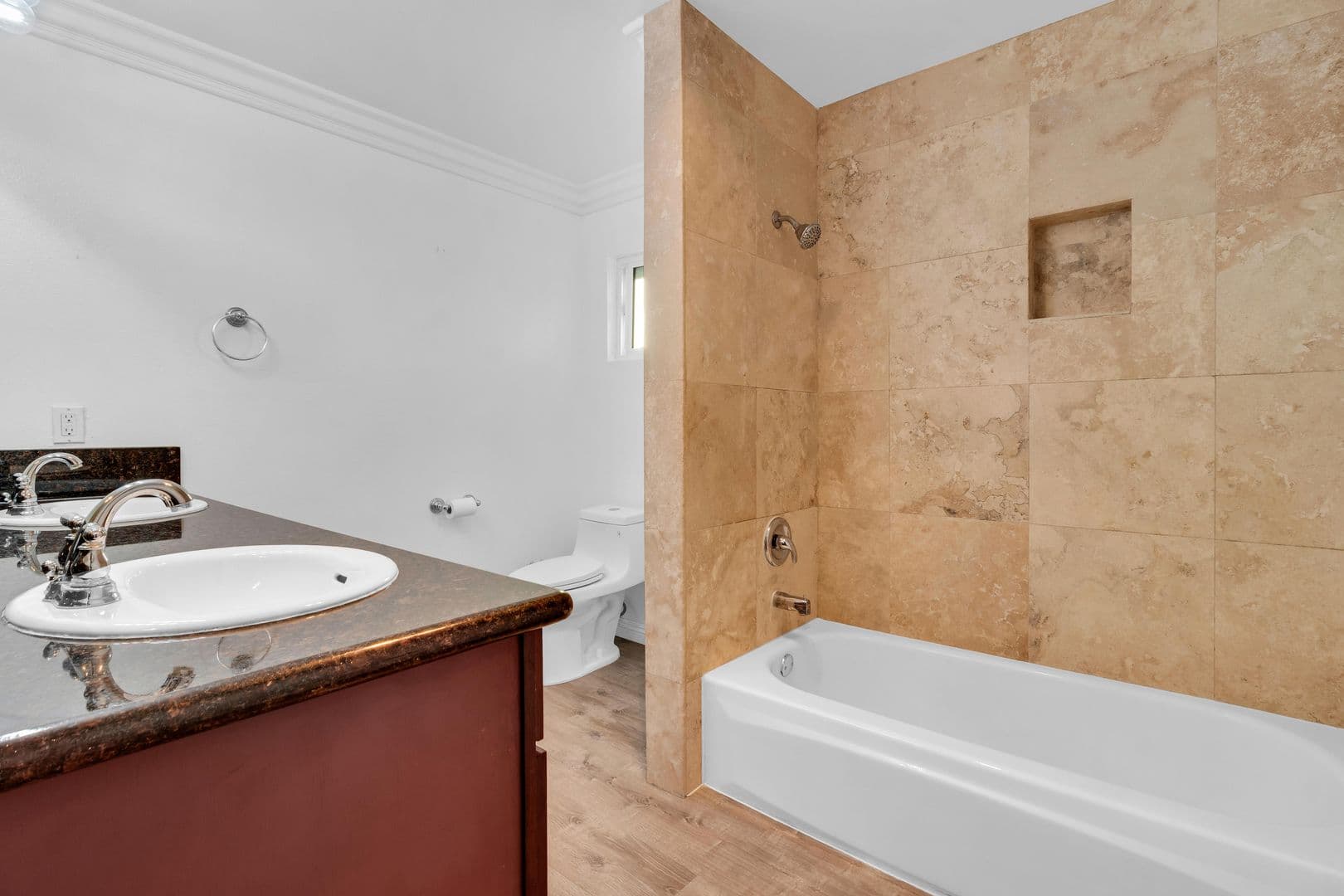 El Cajon House: 166 Cottonpatch Way