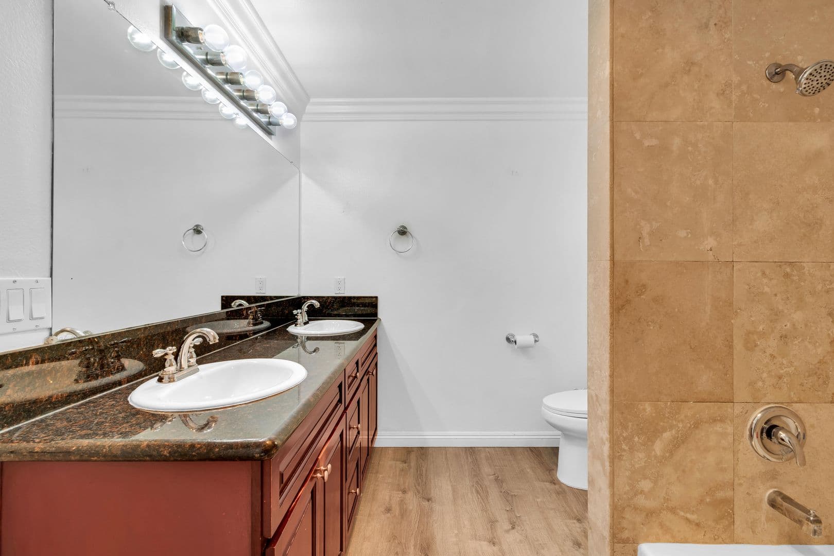 El Cajon House: 166 Cottonpatch Way