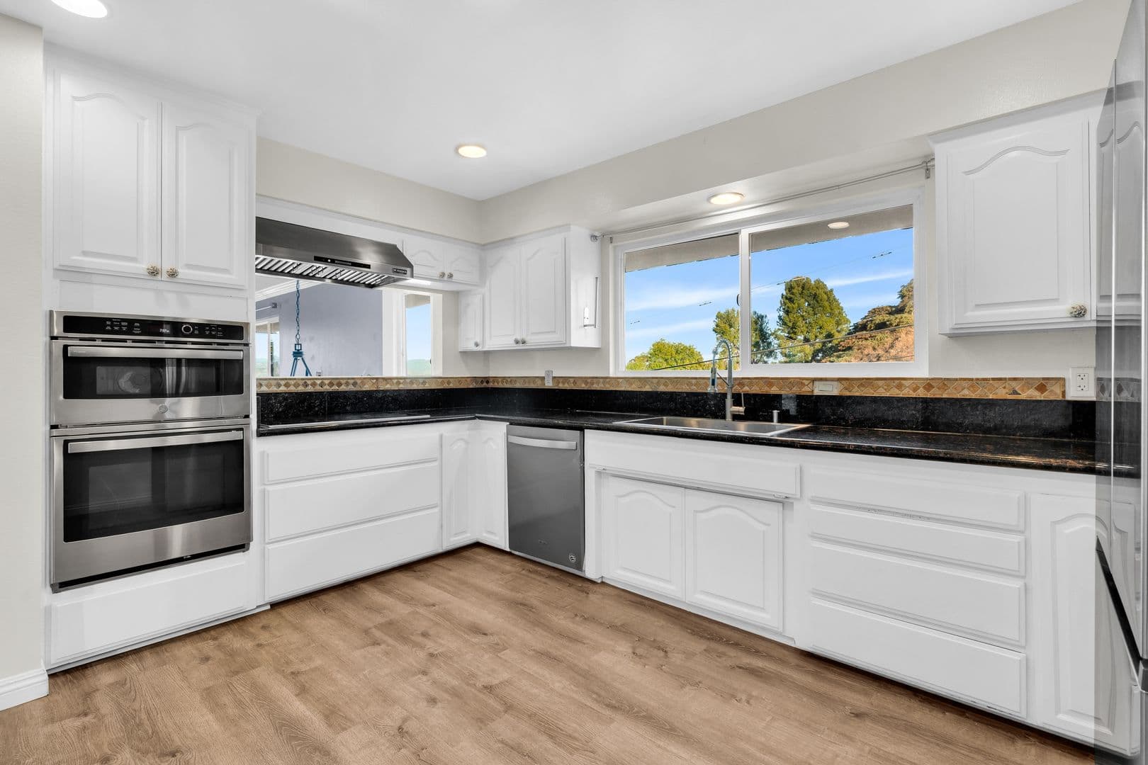 El Cajon House: 166 Cottonpatch Way