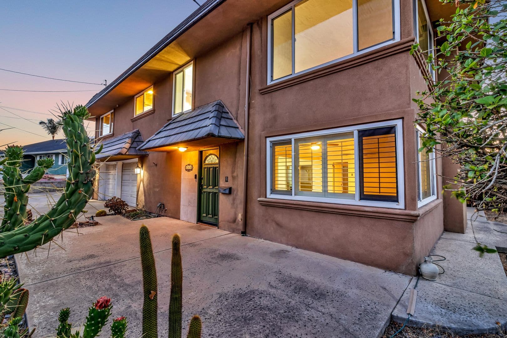 El Cajon House: 166 Cottonpatch Way