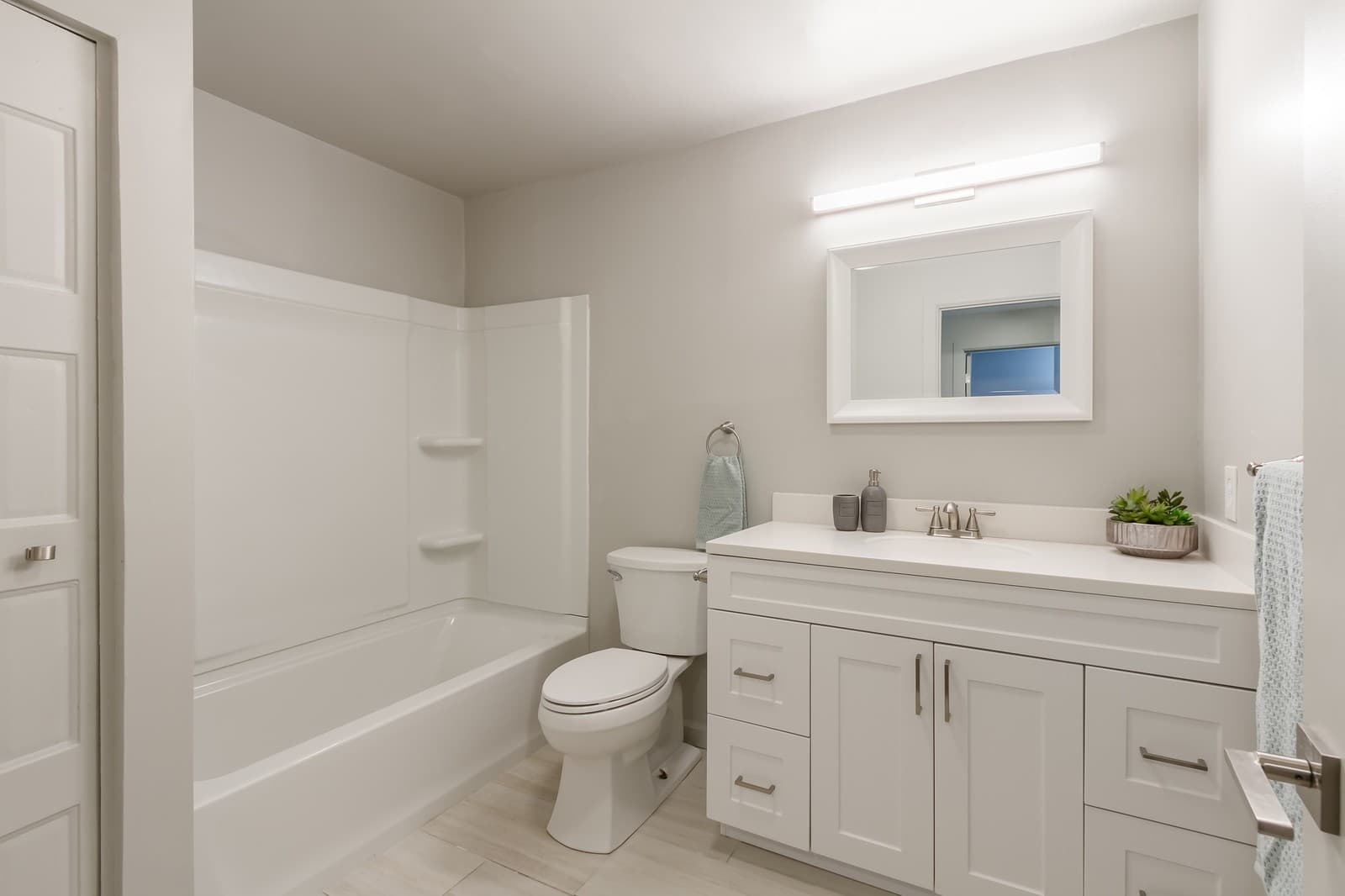 Brighton Apartment: Brighton Village Apartments
