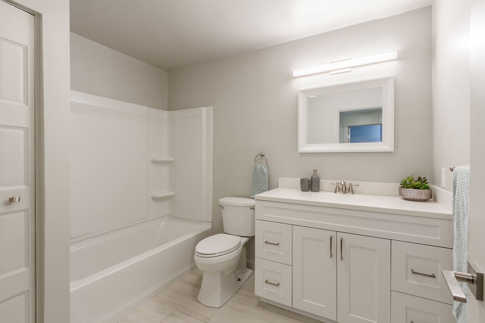 Brighton Apartment: Brighton Village Apartments