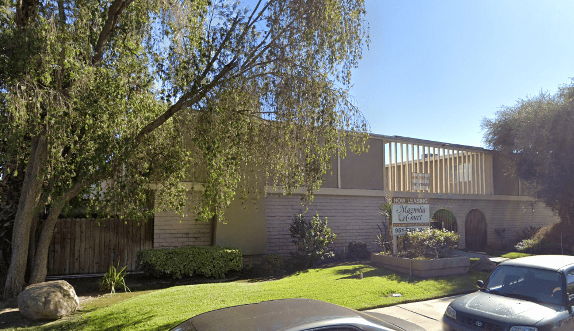 Riverside Apartment: 8208 Magnolia ave
