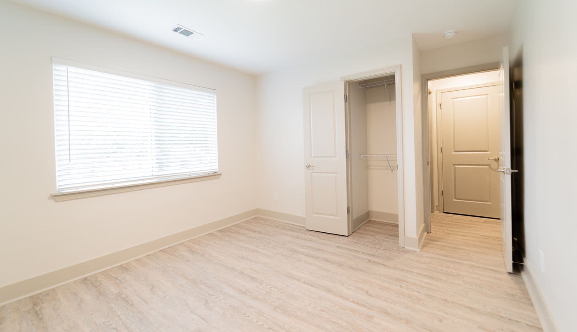 Decatur Apartment: 2085 Powell Ln