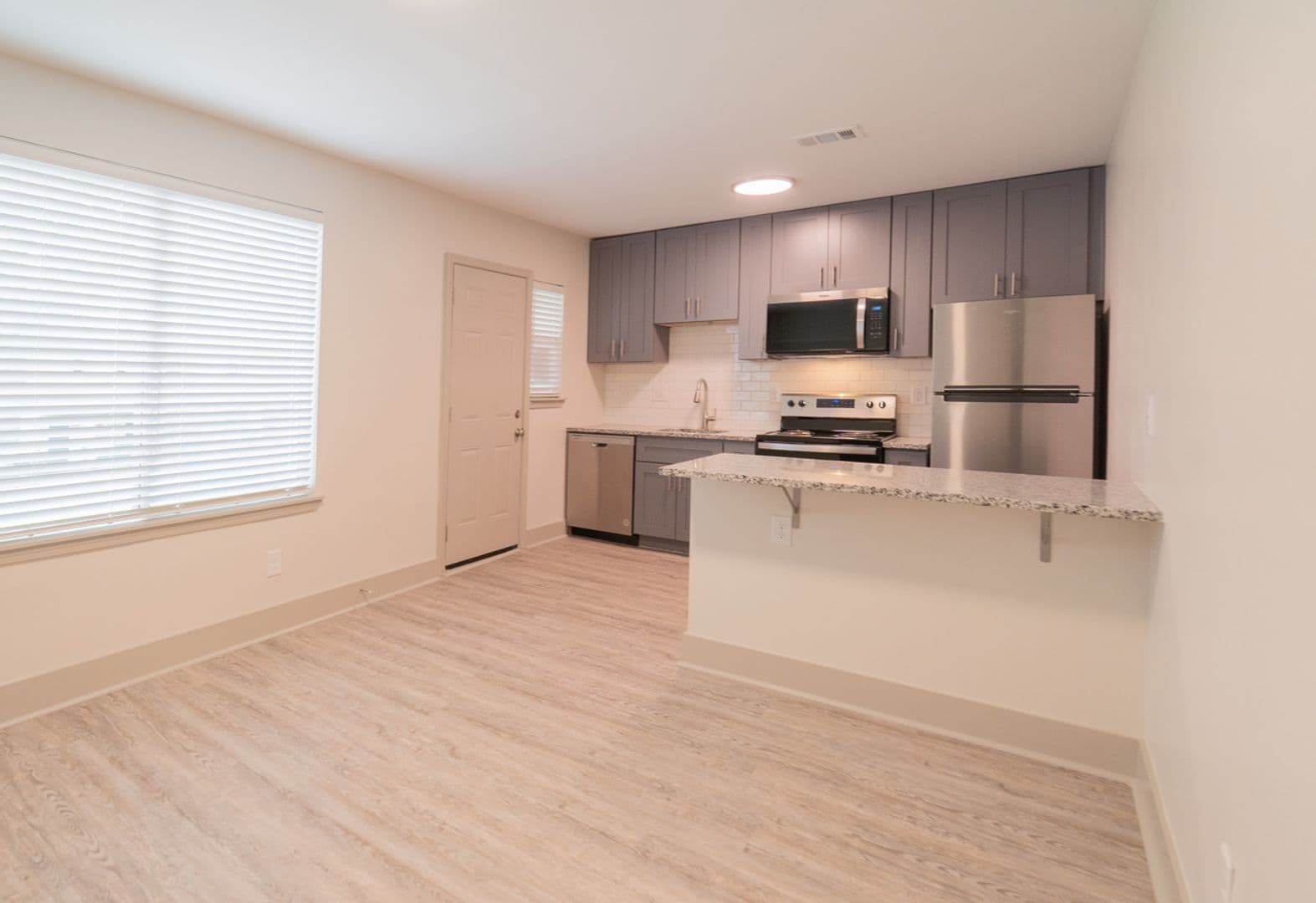 Decatur Apartment: 2085 Powell Ln