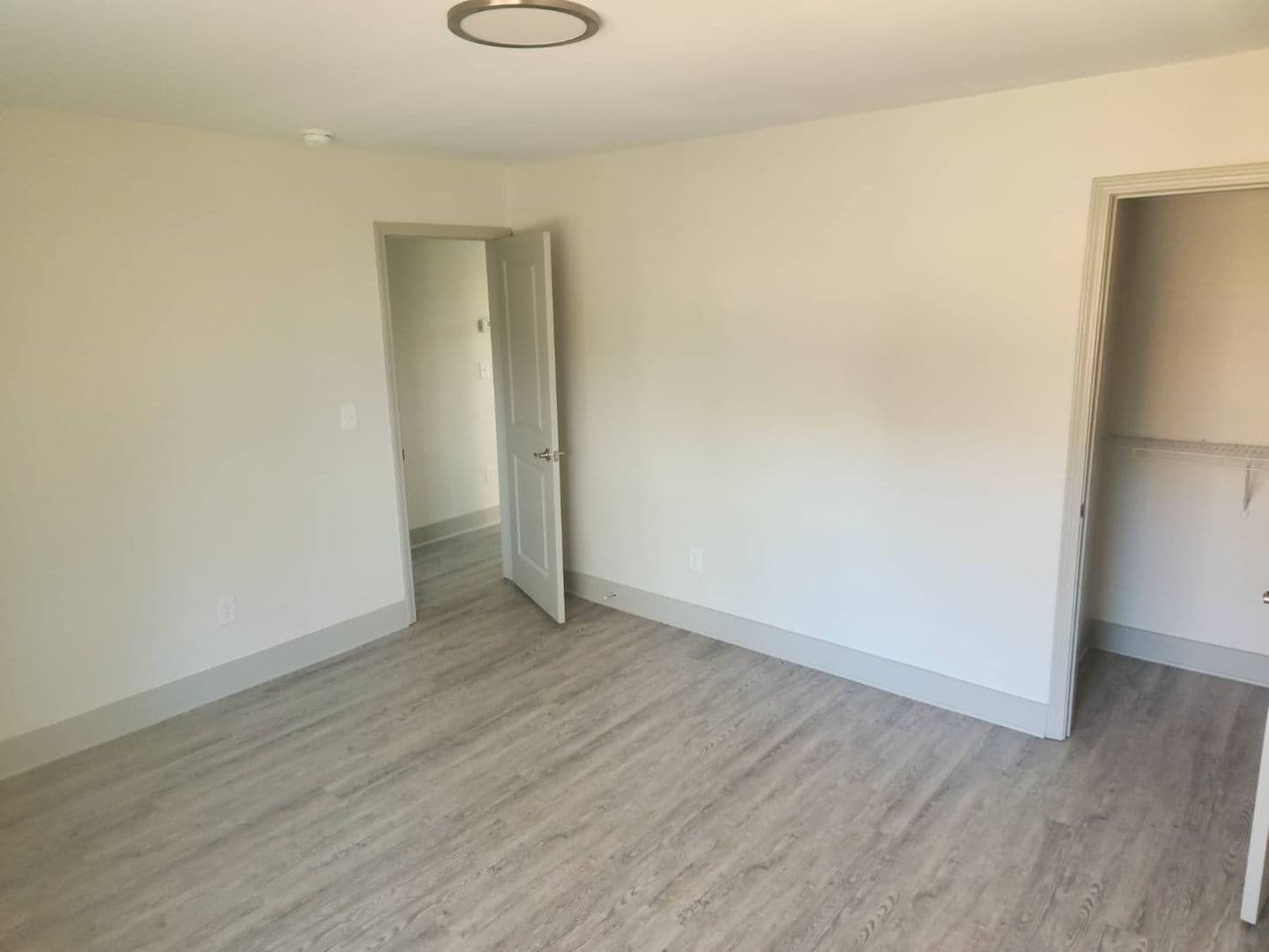Decatur Apartment: 2085 Powell Ln