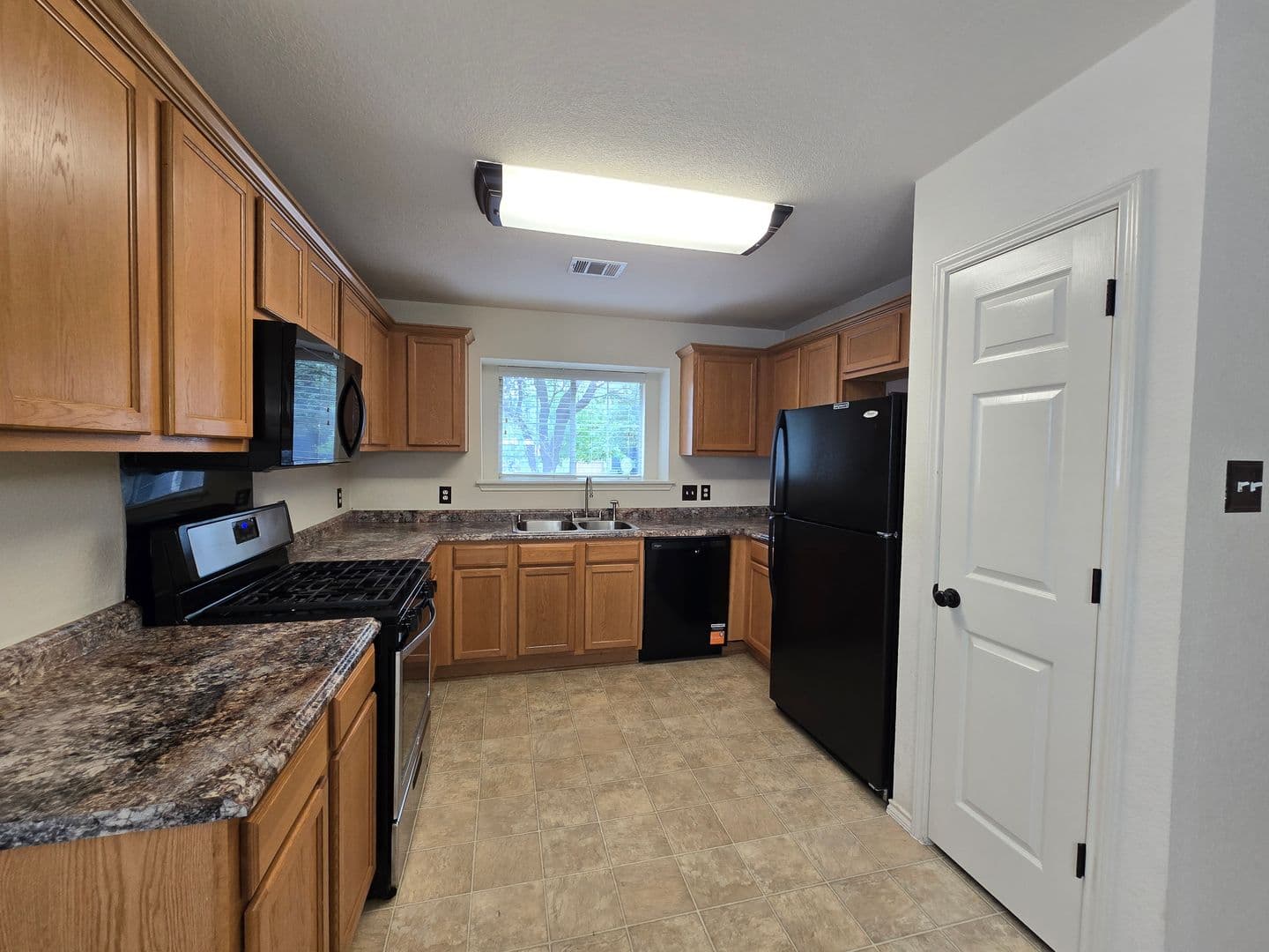 Cedar Park House: 601 Cherry Creek Drive, Unit 4